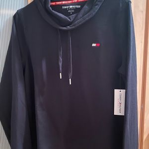 New with tag Tommy Hilfiger Sweatshirt